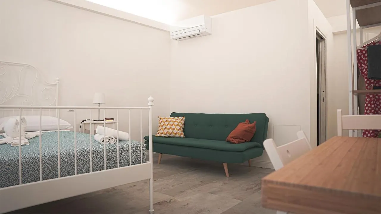 Corso Italia Pisa Smart Rooms 0*,